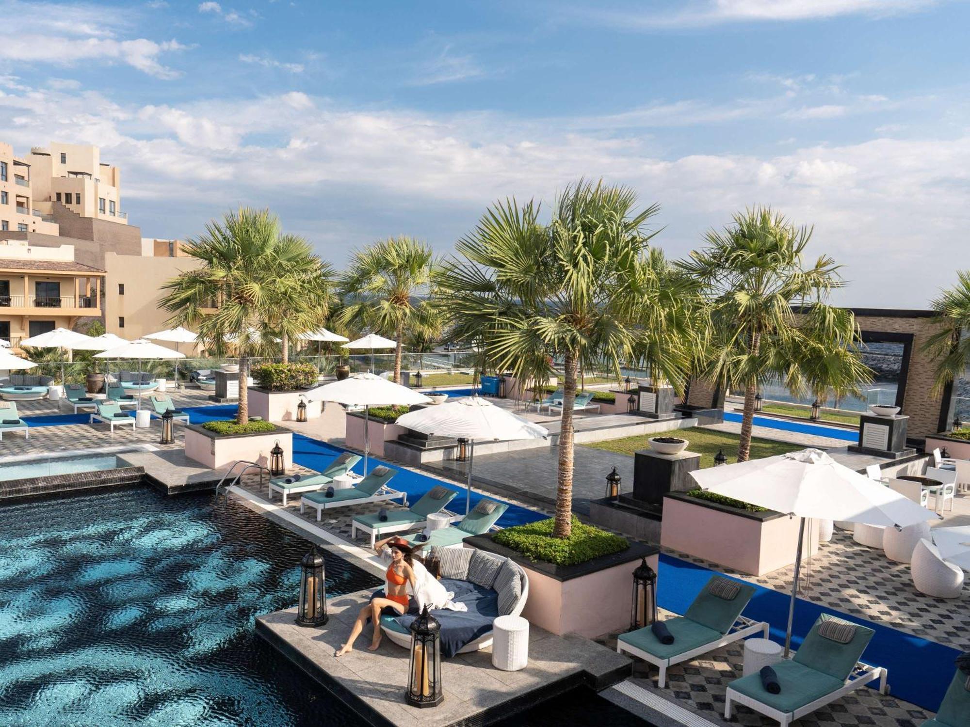Fairmont Fujairah Beach Resort Dibba Exterior foto The Cove Rotana Resort